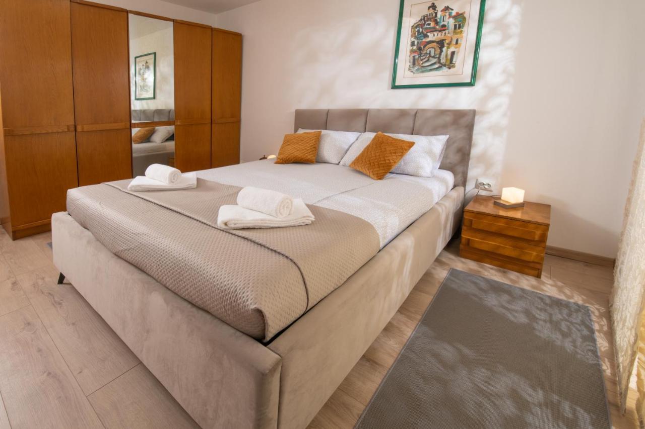 Apartman Point Pola Esterno foto