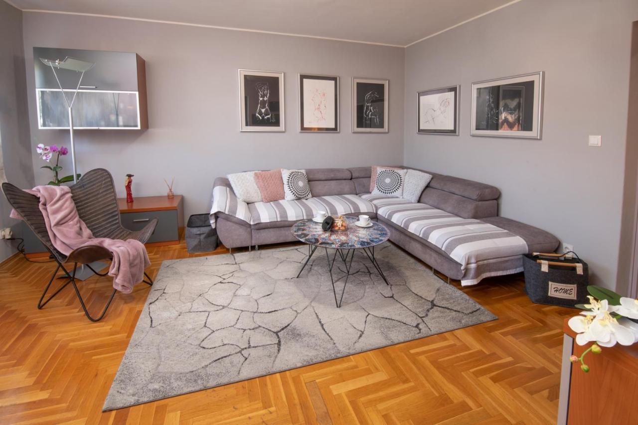 Apartman Point Pola Esterno foto