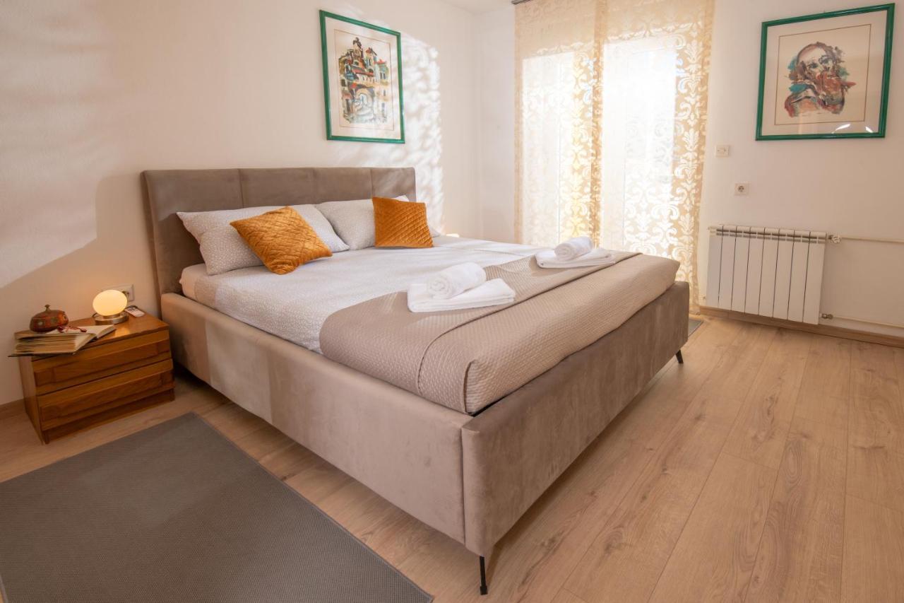 Apartman Point Pola Esterno foto
