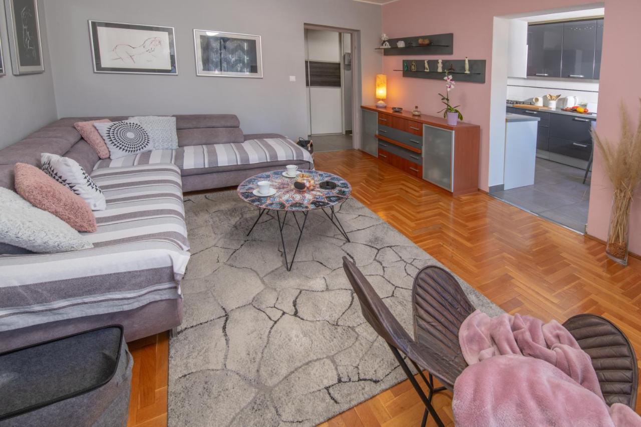 Apartman Point Pola Esterno foto