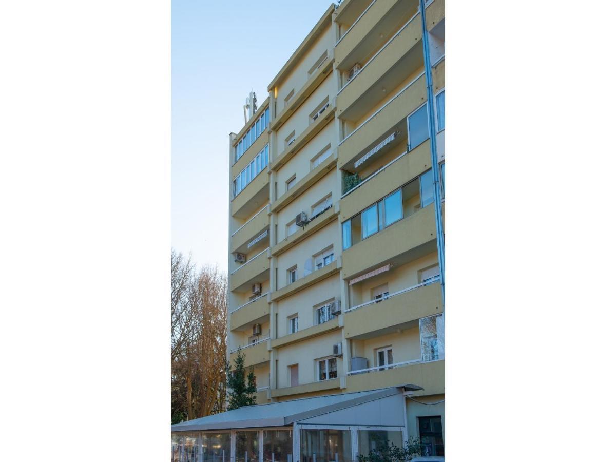 Apartman Point Pola Esterno foto