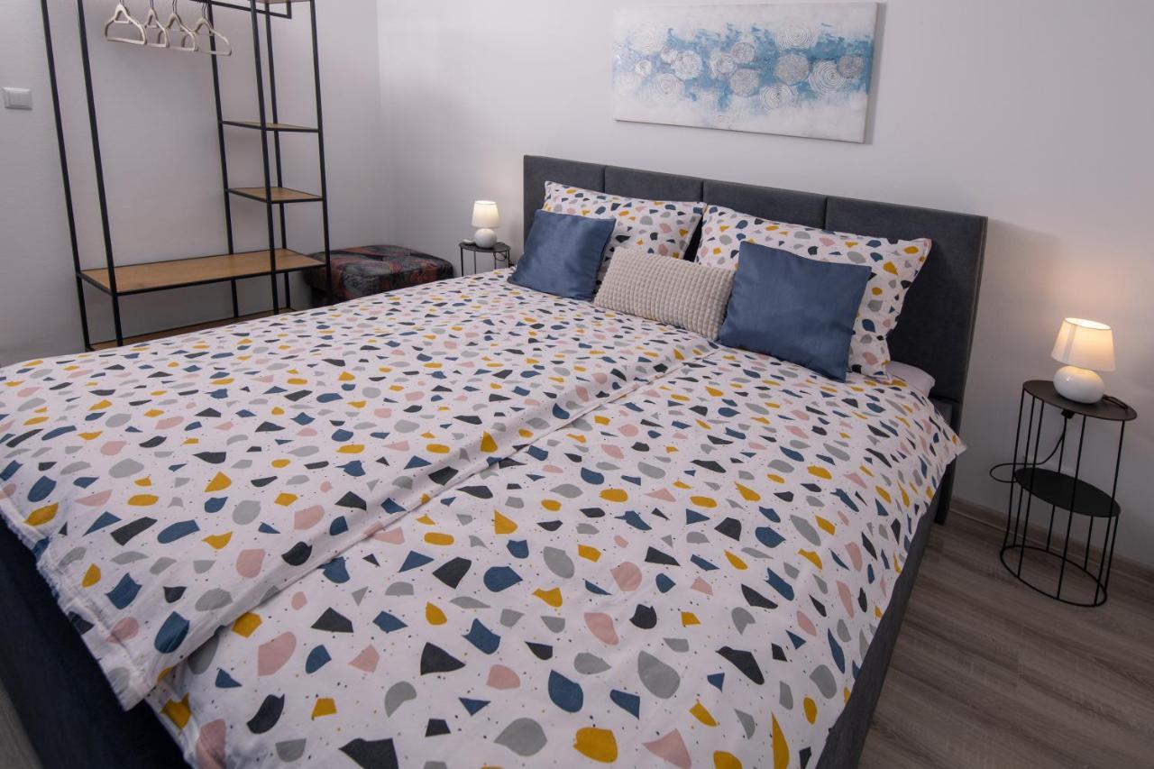 Apartman Point Pola Esterno foto